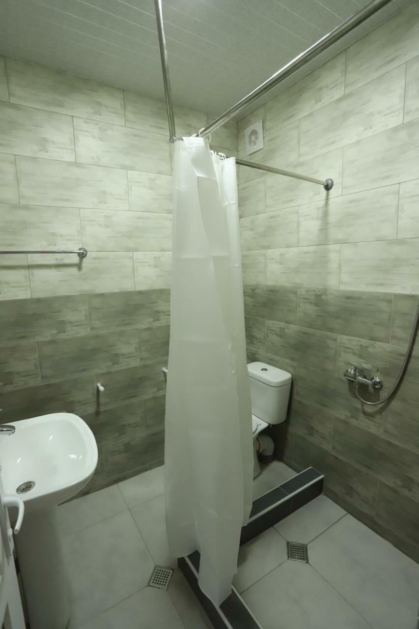 קוטאיסי Hotel Hollywood מראה חיצוני תמונה
