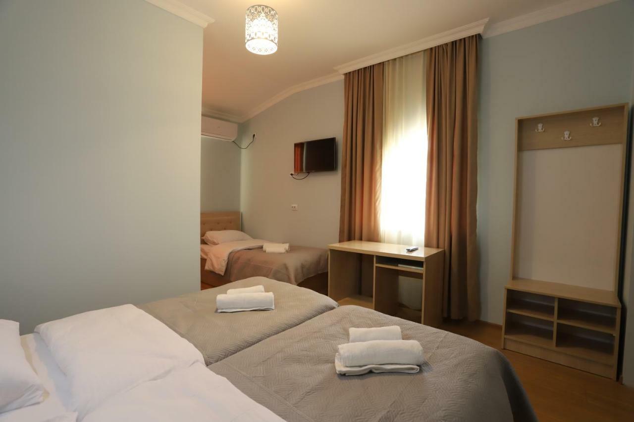 קוטאיסי Hotel Hollywood מראה חיצוני תמונה