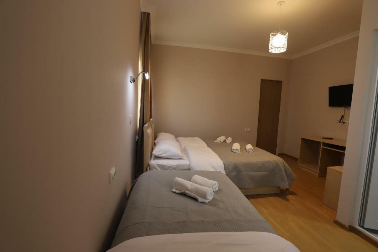קוטאיסי Hotel Hollywood מראה חיצוני תמונה