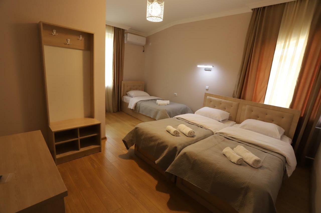 קוטאיסי Hotel Hollywood מראה חיצוני תמונה