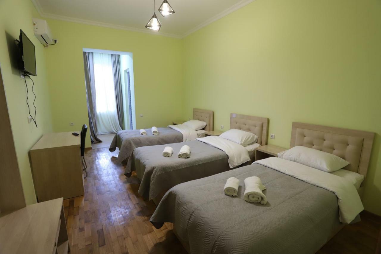 קוטאיסי Hotel Hollywood מראה חיצוני תמונה